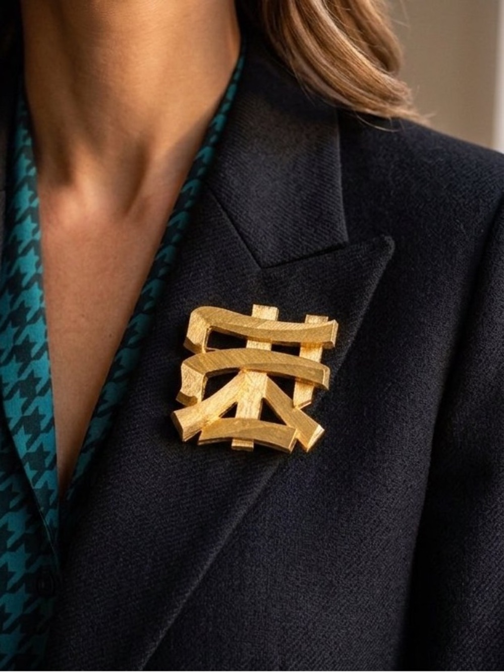 Vintage 1972 Napier Dynasty Brooch Gold Longevity Chinese Symbol Pin Bertolli